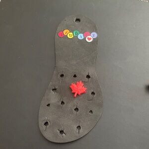 Jibbitz Red Maple Leaf